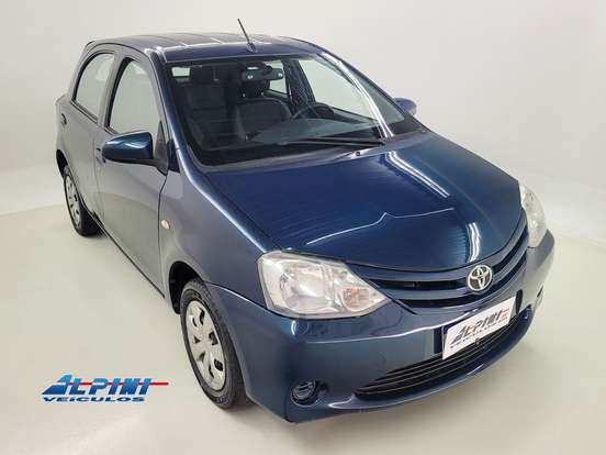 TOYOTA-ETIOS-2016
