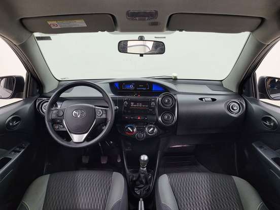 TOYOTA-ETIOS-2016