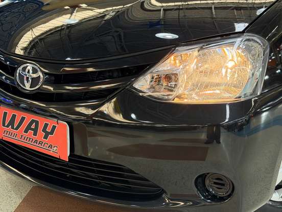 TOYOTA-ETIOS-2016