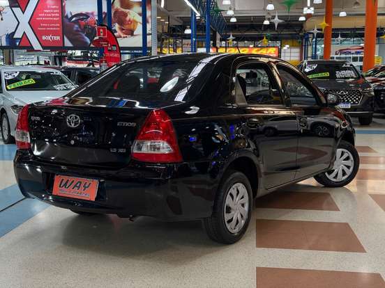 TOYOTA-ETIOS-2016