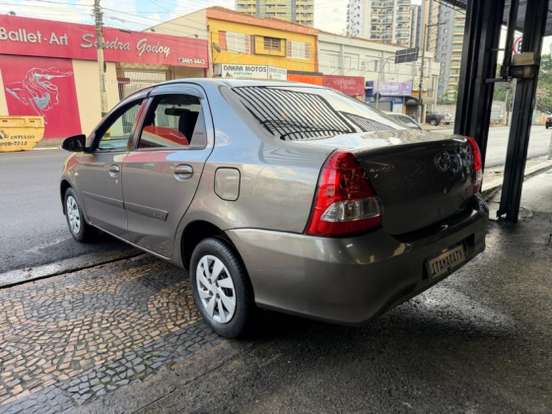 TOYOTA-ETIOS-1.5 XS SEDAN 16V FLEX 4P MANUAL TOYOTA-ETIOS-2017