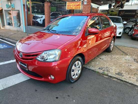 TOYOTA-ETIOS-1.5 XS SEDAN 16V FLEX 4P MANUAL TOYOTA-ETIOS-2013