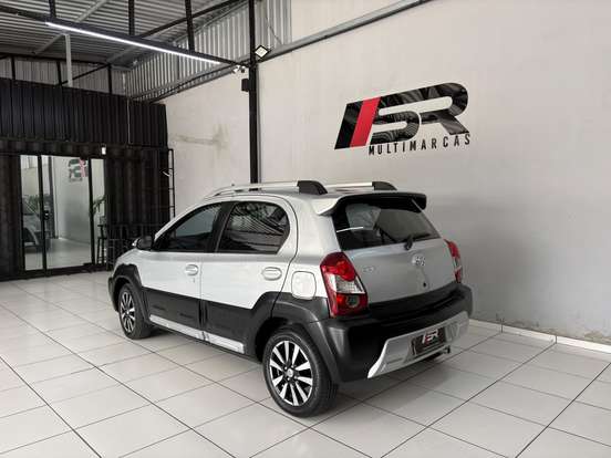 TOYOTA-ETIOS CROSS-1.5 16V FLEX 4P AUTOMÁTICO TOYOTA-ETIOS CROSS-2016