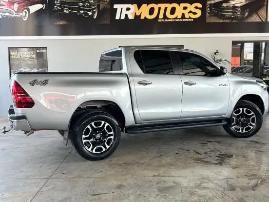 TOYOTA-HILUX-2.7 VVT-i FLEX CD SRV 4X2 AUTOMÁTICO TOYOTA-HILUX-2021