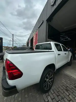 TOYOTA-HILUX-2022
