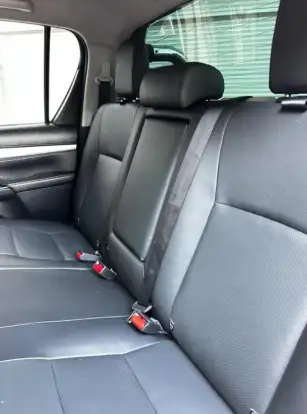 TOYOTA-HILUX-2021