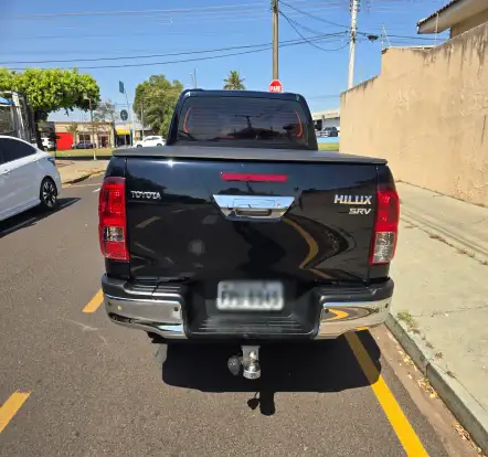 TOYOTA-HILUX-2018