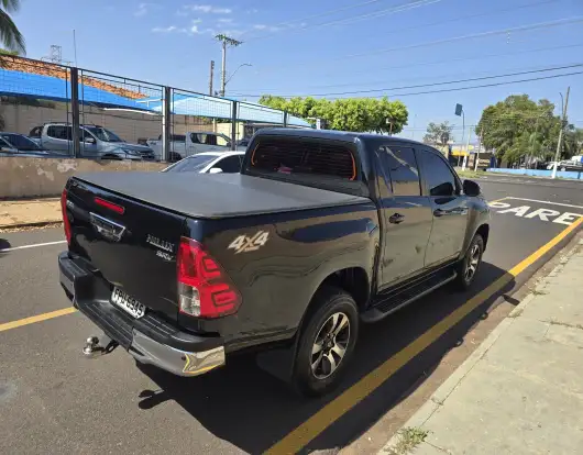 TOYOTA-HILUX-2018