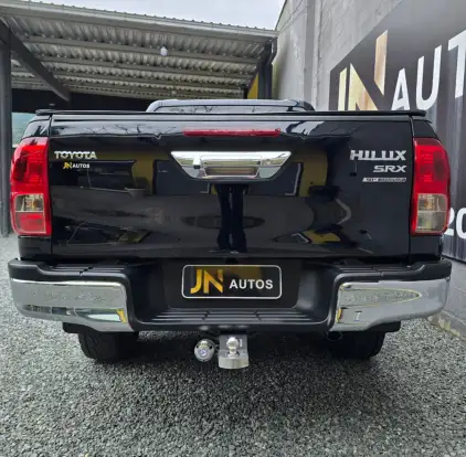 TOYOTA-HILUX-2020
