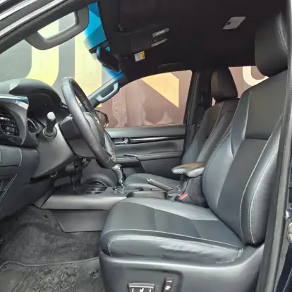 TOYOTA-HILUX-2020