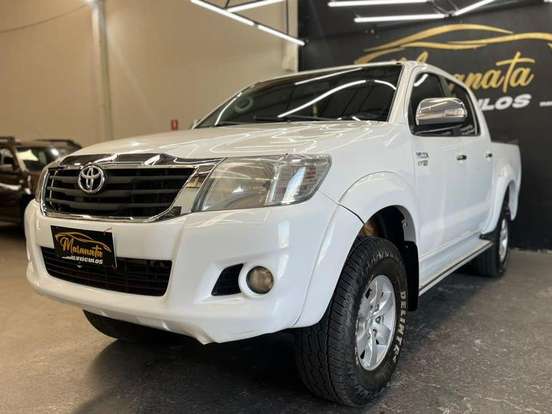 TOYOTA-HILUX-2.7 SR 4X2 CD 16V FLEX 4P AUTOMÁTICO TOYOTA-HILUX-2015