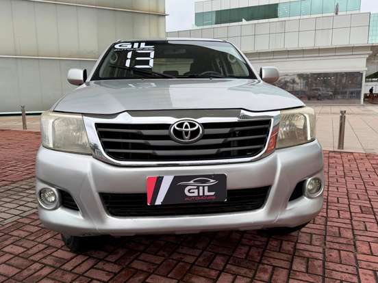 TOYOTA-HILUX-2.7 SR 4X2 CD 16V FLEX 4P AUTOMÁTICO TOYOTA-HILUX-2013