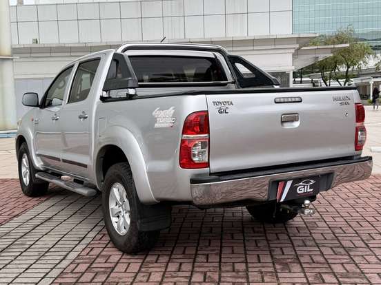TOYOTA-HILUX-2013