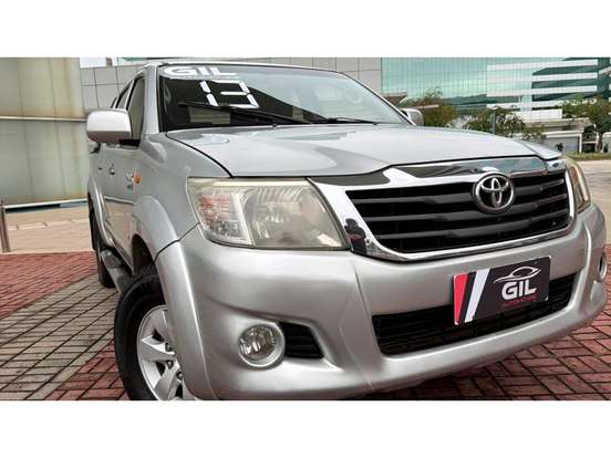 TOYOTA-HILUX-2013