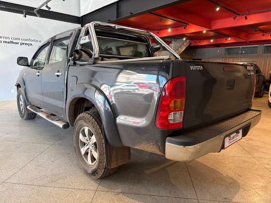 TOYOTA-HILUX-2.7 SR 4X2 CD 16V GASOLINA 4P AUTOMÁTICO TOYOTA-HILUX-2009