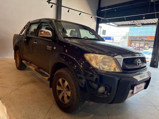 TOYOTA-HILUX-2.7 SR 4X2 CD 16V GASOLINA 4P AUTOMÁTICO TOYOTA-HILUX-2009