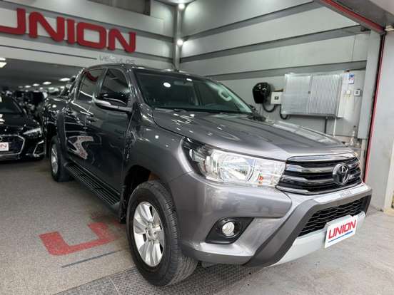 TOYOTA-HILUX-2.7 SRV 4X4 CD 16V FLEX 4P AUTOMÁTICO TOYOTA-HILUX-2017