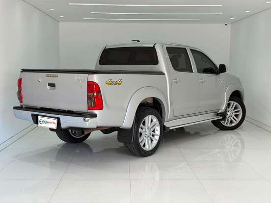 TOYOTA-HILUX-2013