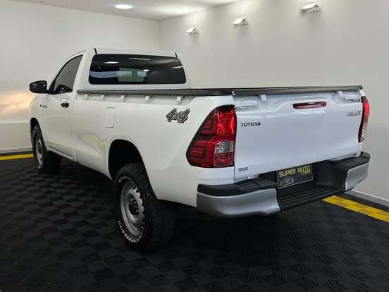 TOYOTA-HILUX-2019