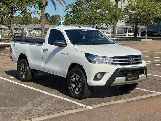 TOYOTA-HILUX-2.8 D-4D TURBO DIESEL CD CONQUEST 4X4 AUTOMÁTICO TOYOTA-HILUX-2023