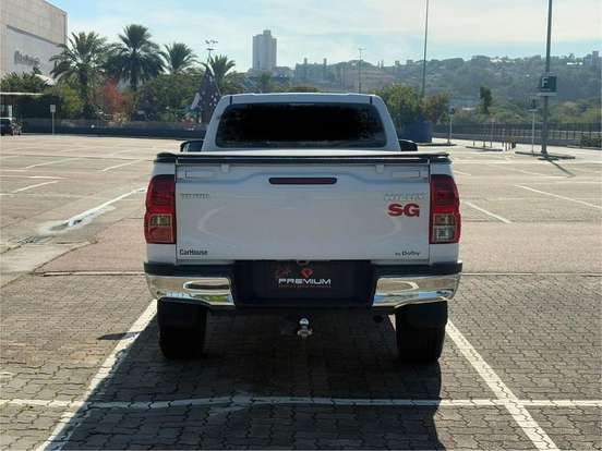 TOYOTA-HILUX-2.8 D-4D TURBO DIESEL CD CONQUEST 4X4 AUTOMÁTICO TOYOTA-HILUX-2023