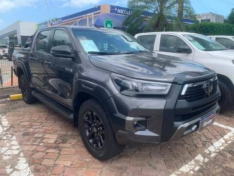 TOYOTA HILUX 2.8 D-4D TURBO DIESEL CD CONQUEST 4X4 AUTOMÁTICO