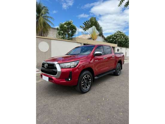 TOYOTA-HILUX-2023