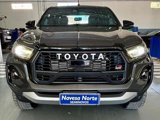 TOYOTA-HILUX-2.8 D-4D TURBO DIESEL CD GR-S 4X4 AUTOMÁTICO TOYOTA-HILUX-2023