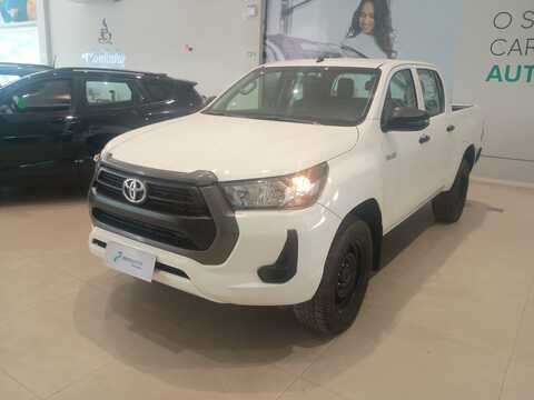 TOYOTA-HILUX-2024