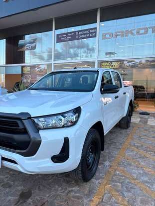 TOYOTA-HILUX-2024