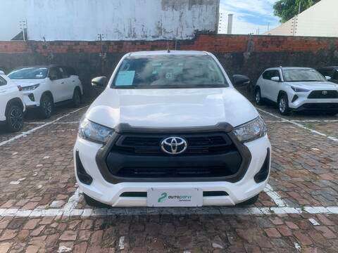 TOYOTA-HILUX-2024