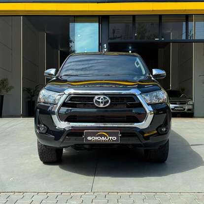 TOYOTA-HILUX-2023