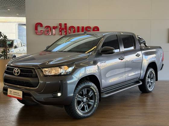 TOYOTA HILUX 2.8 D-4D TURBO DIESEL CD SR 4X4 AUTOMÁTICO