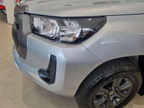 TOYOTA-HILUX-2026