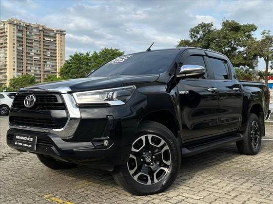 TOYOTA HILUX 2.8 D-4D TURBO DIESEL CD SRV 4X4 AUTOMÁTICO