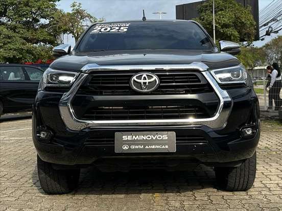 TOYOTA-HILUX-2025
