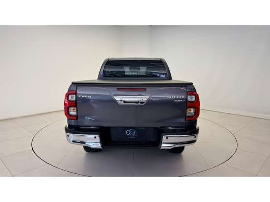 TOYOTA-HILUX-2025