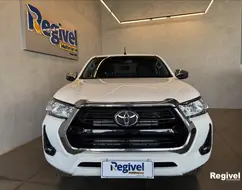 TOYOTA HILUX 2.8 D-4D TURBO DIESEL CD SRV 4X4 AUTOMÁTICO TOYOTA HILUX 2.8 D-4D TURBO DIESEL CD SRV 4X4 AUTOMÁTICO