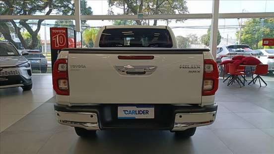 TOYOTA-HILUX-2023