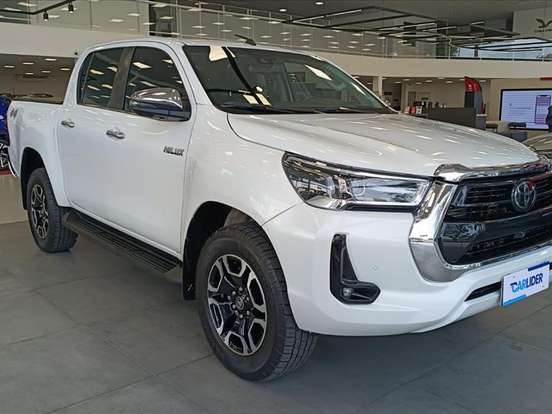 TOYOTA-HILUX-2.8 D-4D TURBO DIESEL CD SRX 4X4 AUTOMÁTICO TOYOTA-HILUX-2023