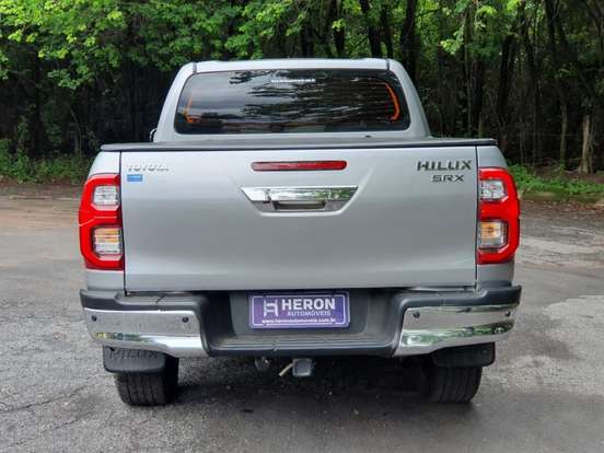 TOYOTA-HILUX-2.8 D-4D TURBO DIESEL CD SRX 4X4 AUTOMÁTICO TOYOTA-HILUX-2021