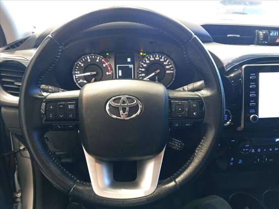 TOYOTA-HILUX-2.8 D-4D TURBO DIESEL CD SRX 4X4 AUTOMÁTICO TOYOTA-HILUX-2023