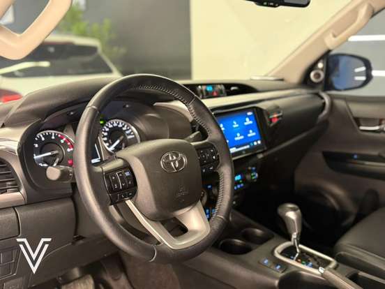 TOYOTA-HILUX-2025