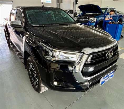 TOYOTA-HILUX-2025