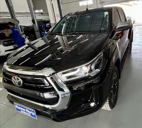 TOYOTA-HILUX-2025