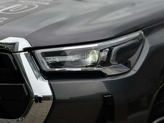 TOYOTA-HILUX-2024