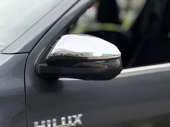 TOYOTA-HILUX-2024