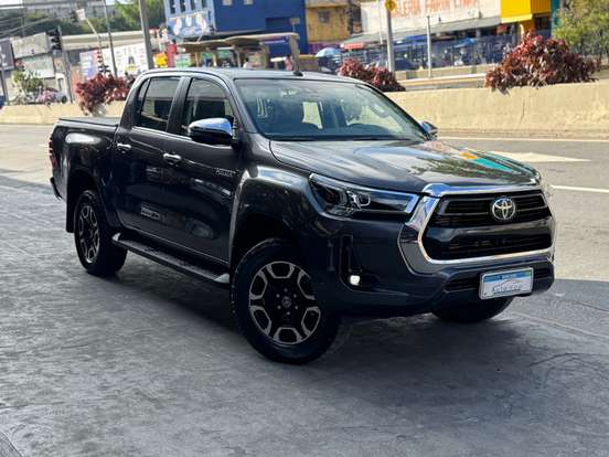 TOYOTA-HILUX-2022