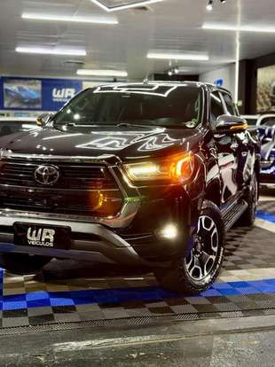 TOYOTA-HILUX-2022
