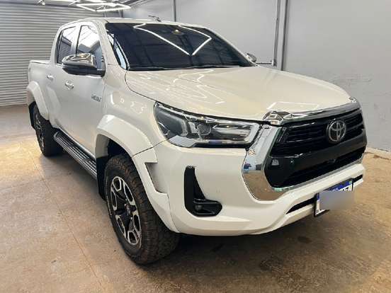 TOYOTA-HILUX-2.8 D-4D TURBO DIESEL CD SRX PLUS 4X4 AUTOMÁTICO TOYOTA-HILUX-2024
